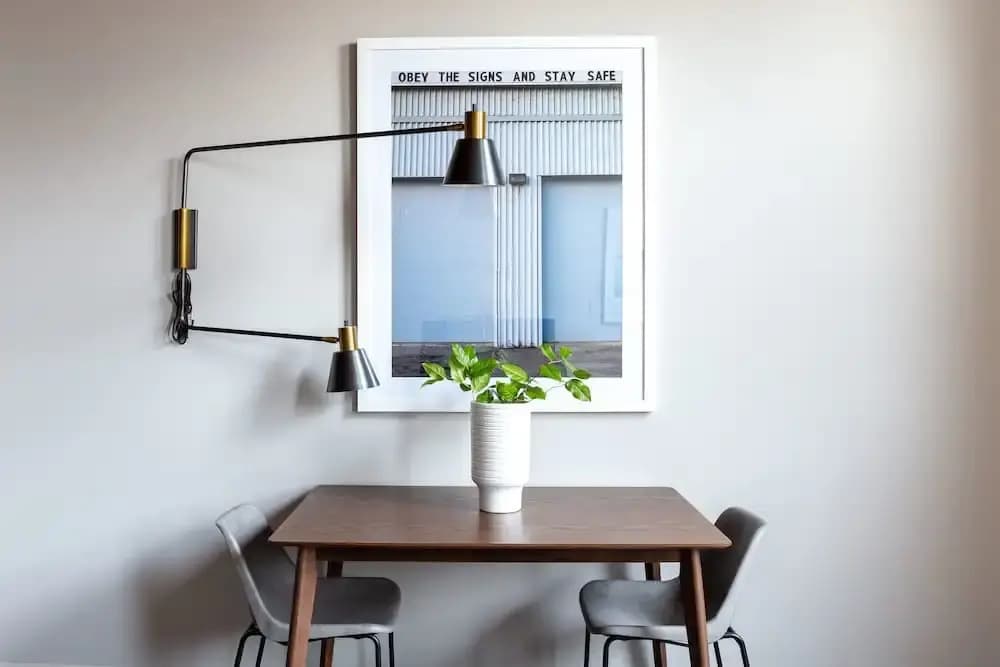 Bright South Loop Suites by Sonder