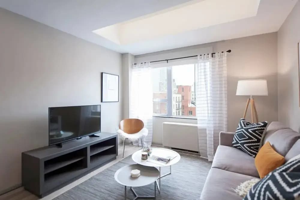 Stylish Flat in the Heart of Downtown Louisville!