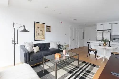 Vibrant Seaport Suites by Sonder