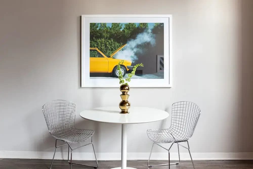 Bright South Loop Suites by Sonder