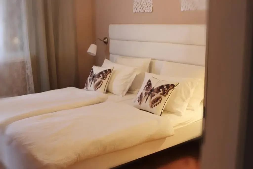 Guest House NO 9