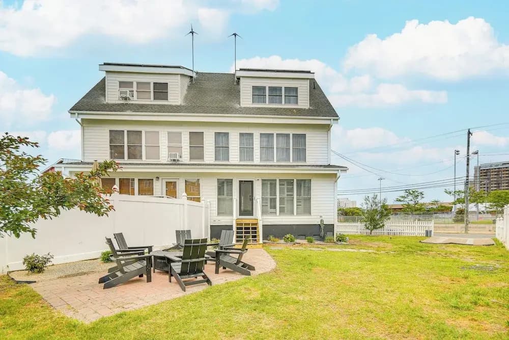 Walk to Beach & Boardwalk! Luxe Atlantic City Stay