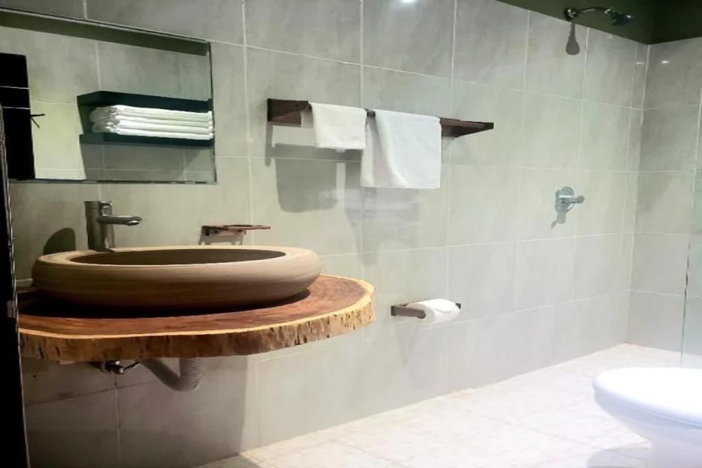 Photo 8