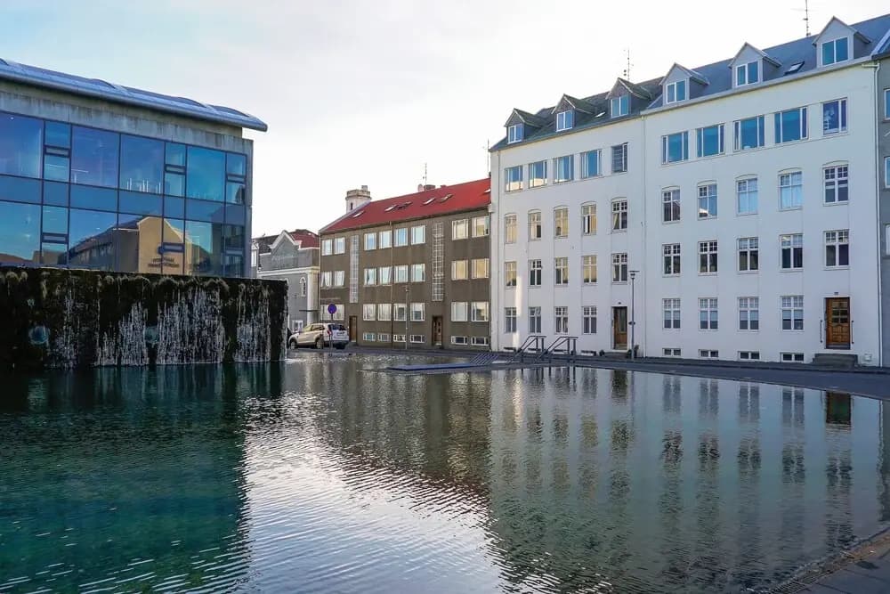 Downtown Charm - Tjarnargata
