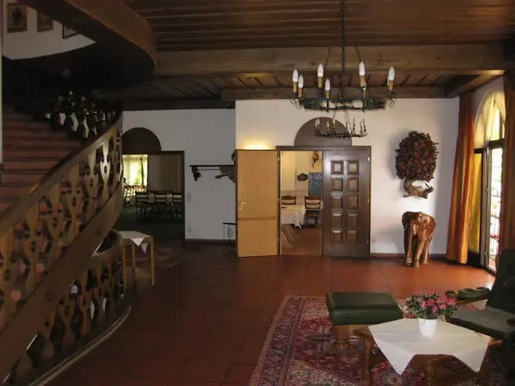 Photo 10