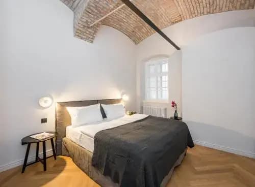 ROG Apartment with Furnished Courtyard
