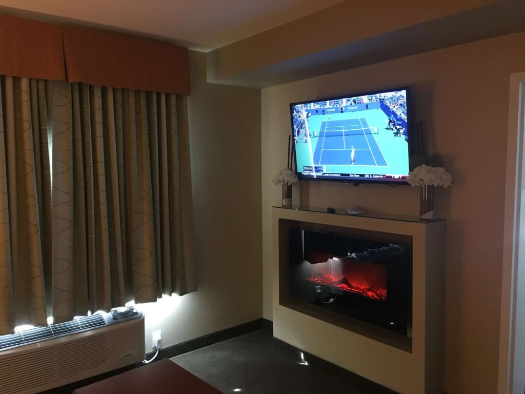 Best Western Plus Service Inn & Suites