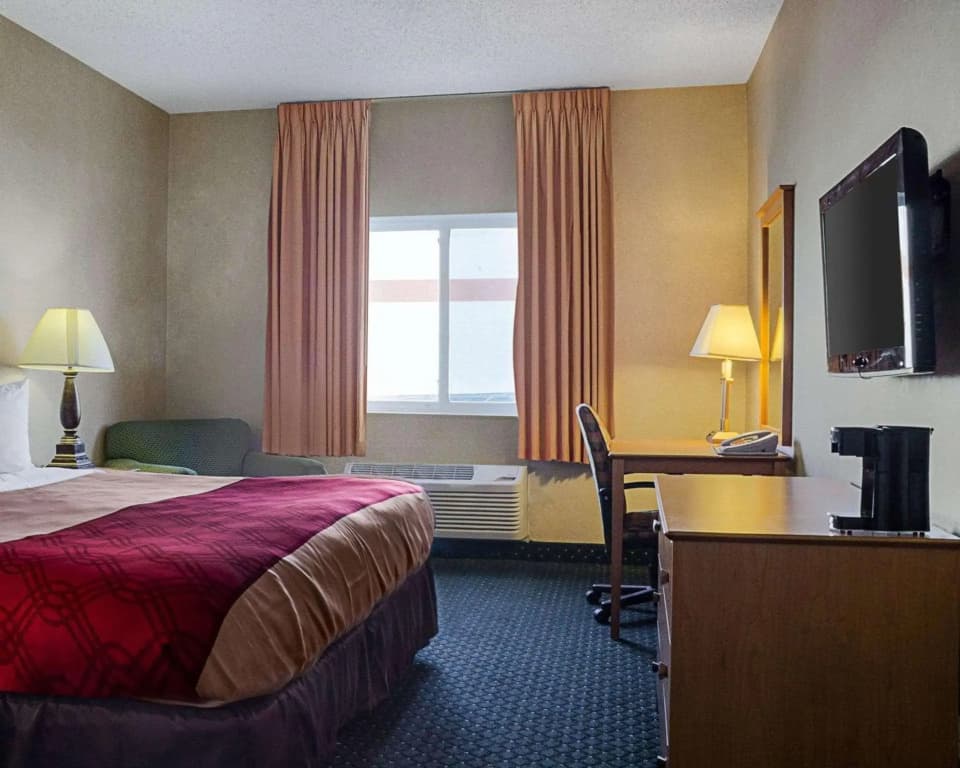 Econo Lodge Fargo - West Acres