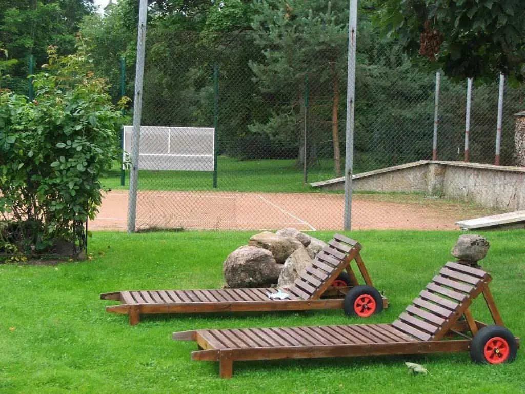 Photo 10