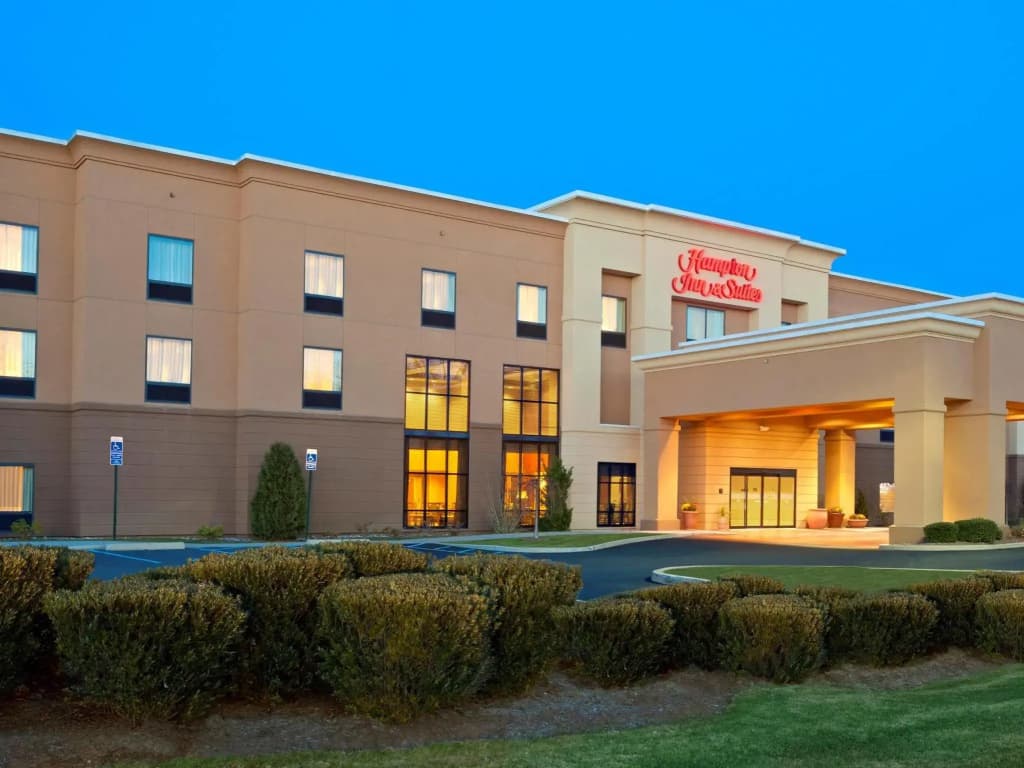 Hampton Inn & Suites Hartford-Manchester