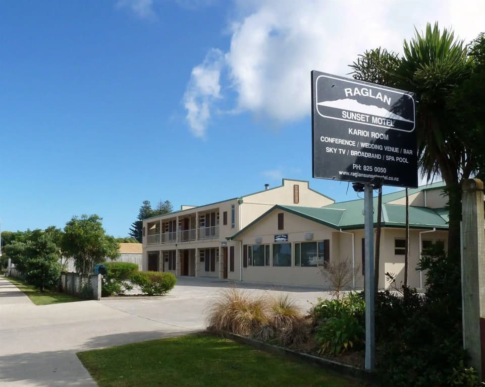 Raglan Sunset Motel
