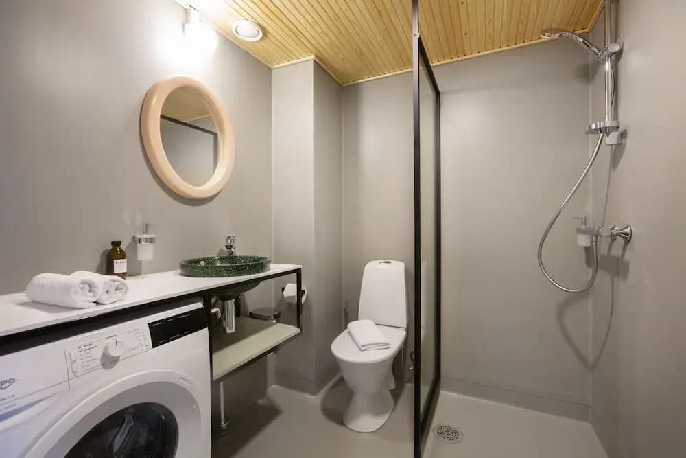Photo 8
