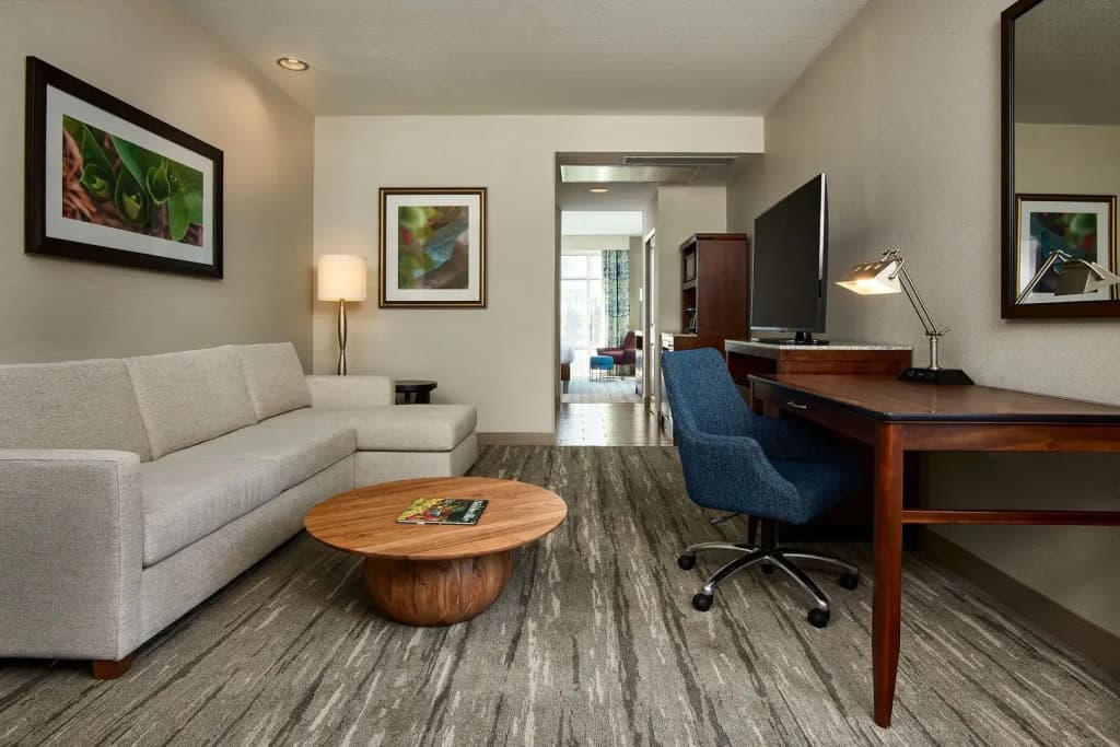 Hilton Garden Inn Nashville Downtown Convention Center