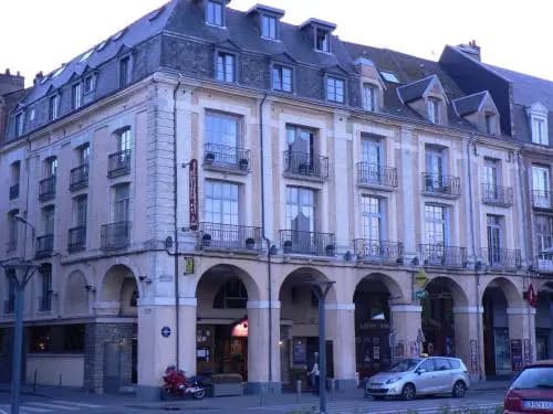 Les Arcades De La Bourse