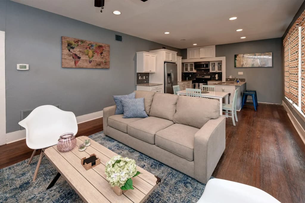 Cozy Downtown Historic House - Casa Verde