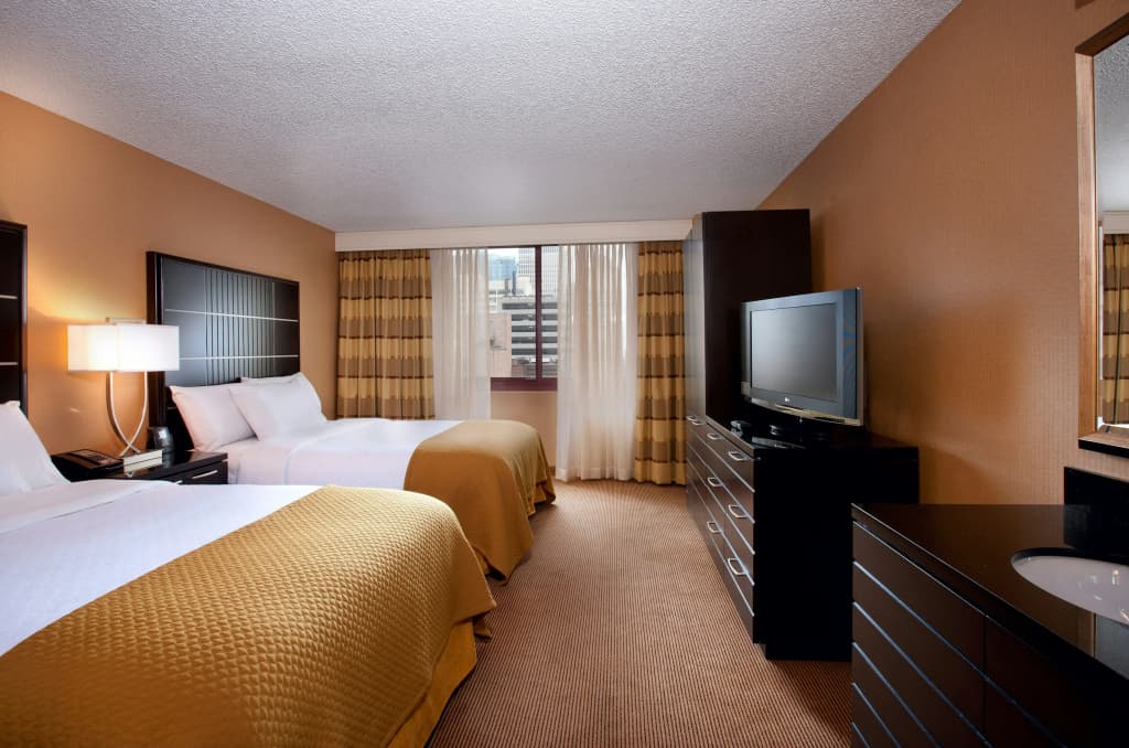 Embassy Suites by Hilton Chicago Downtown River North