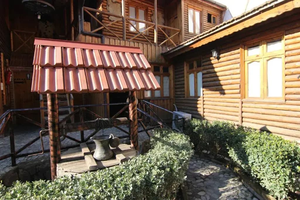 Photo 6
