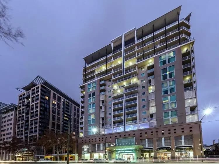 96 North Terrace Spa Apartment