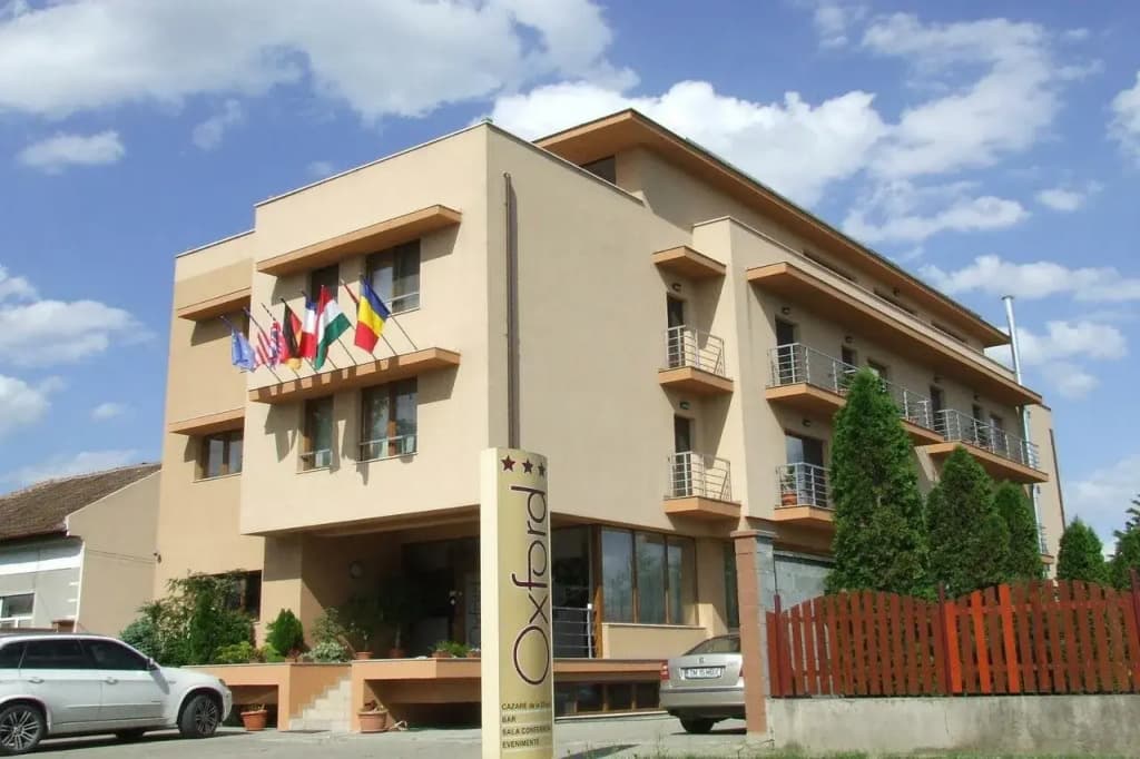 Hotel Oxford Inns and Suites