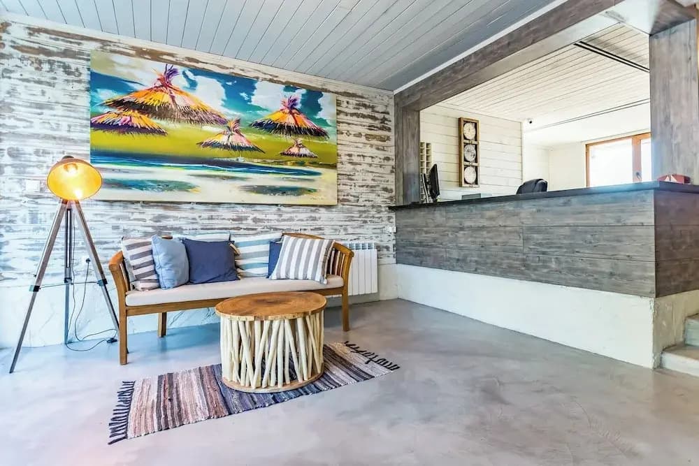 Photo 10