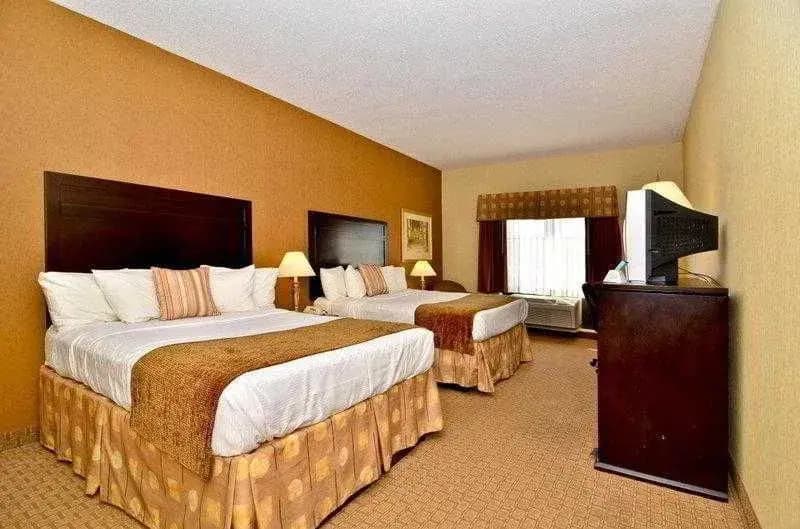 La Quinta Inn & Suites by Wyndham Lackawanna
