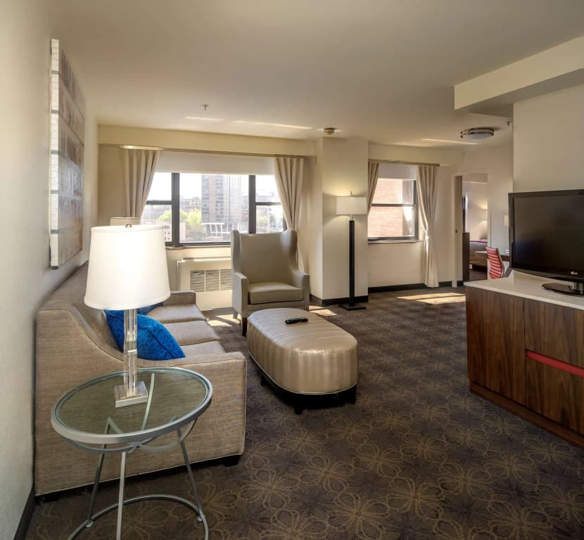 DoubleTree by Hilton Hotel & Suites Pittsburgh Downtown