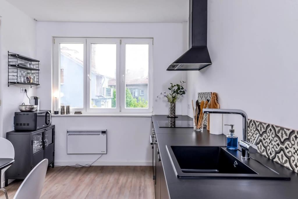 66 Apartment - Stylish Two Bedroom in Lozenets District