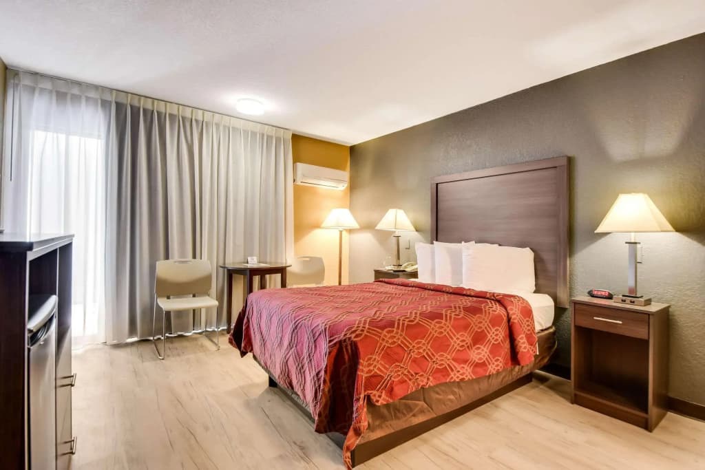 Rodeway Inn Near Busch Gardens Africa