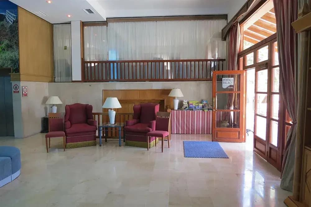 Photo 12