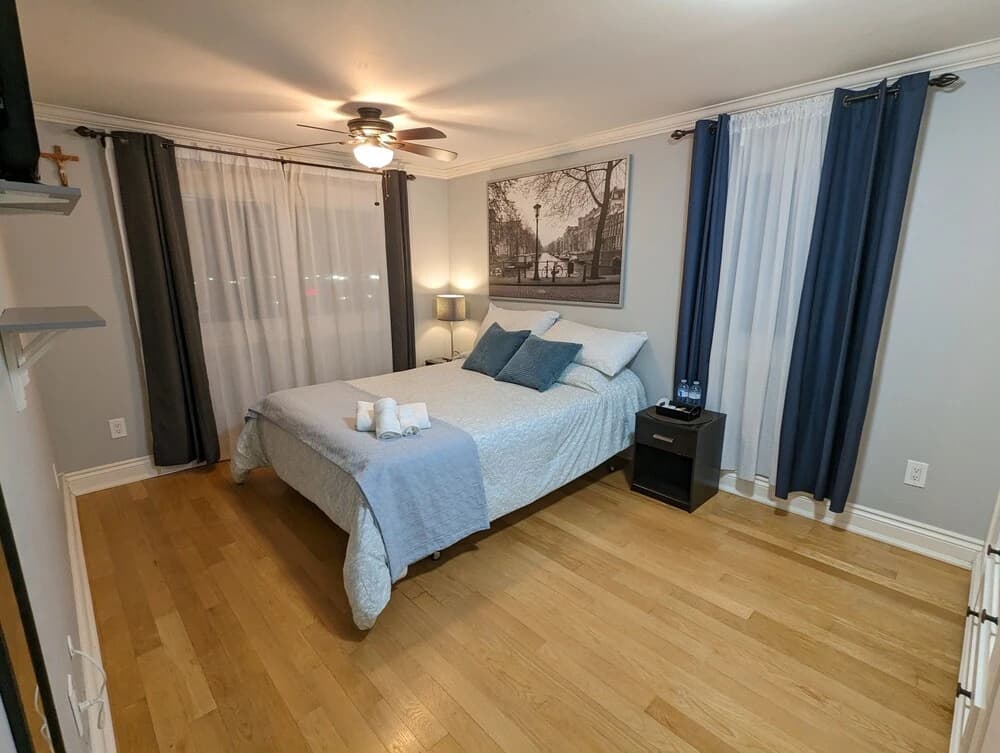 Beautiful bedroom in Mississauga