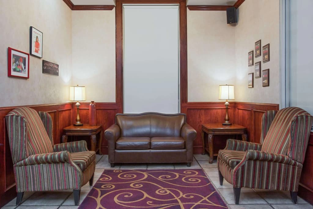Ramada by Wyndham Red Deer Hotel and Suites