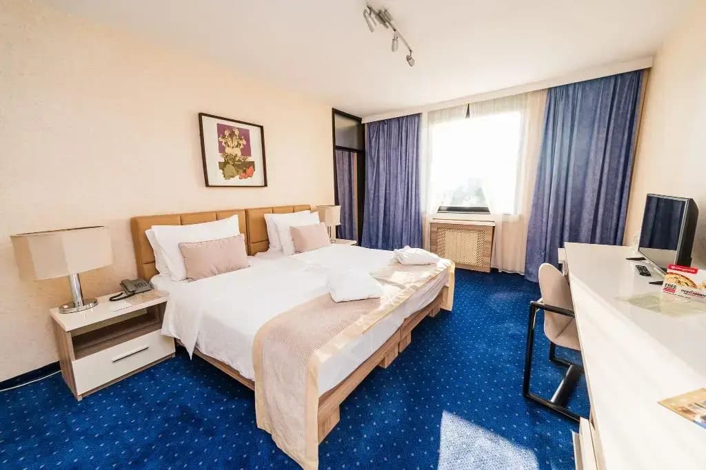 Hotel Holiday