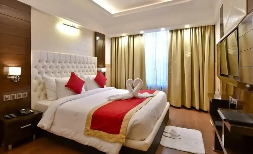 Hotel Dhroov