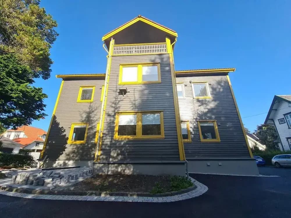 Bright And Modern Apartment Near Center, 85 M2, Fully Equipped, Free Parking