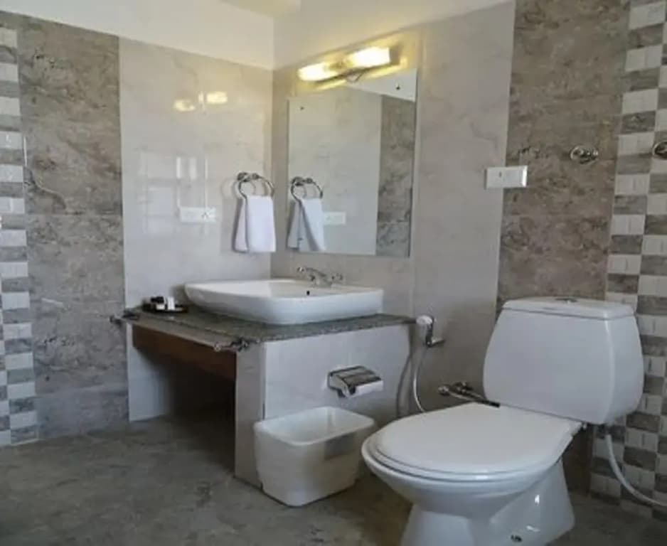 Photo 10