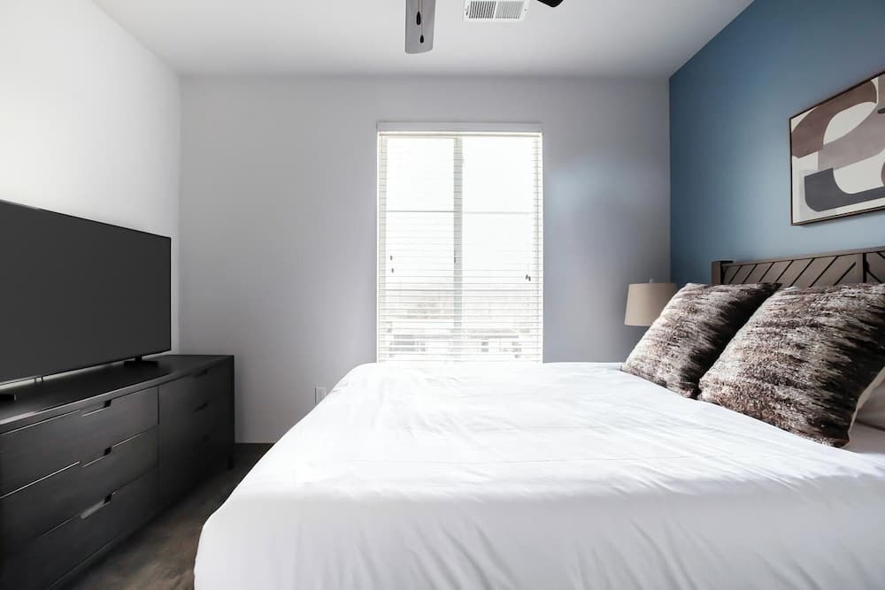Landing Spectacular 1bd, Courtyard