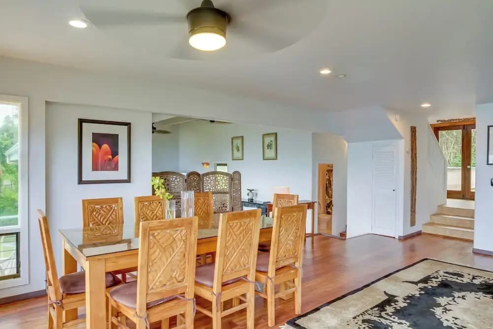 Hilo Home w/ Private Deck + Stunning Ocean Views!