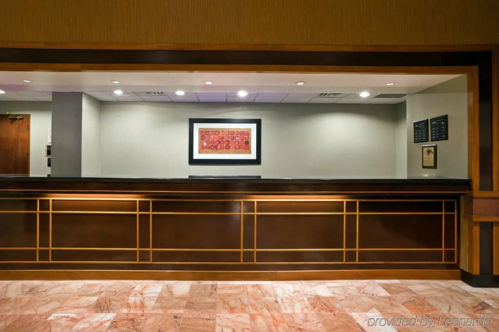 DoubleTree by Hilton Lansing