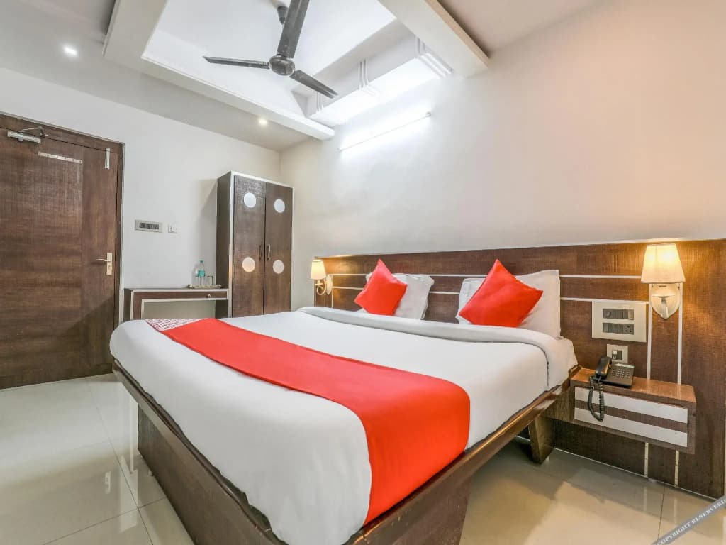 Madhura Inn