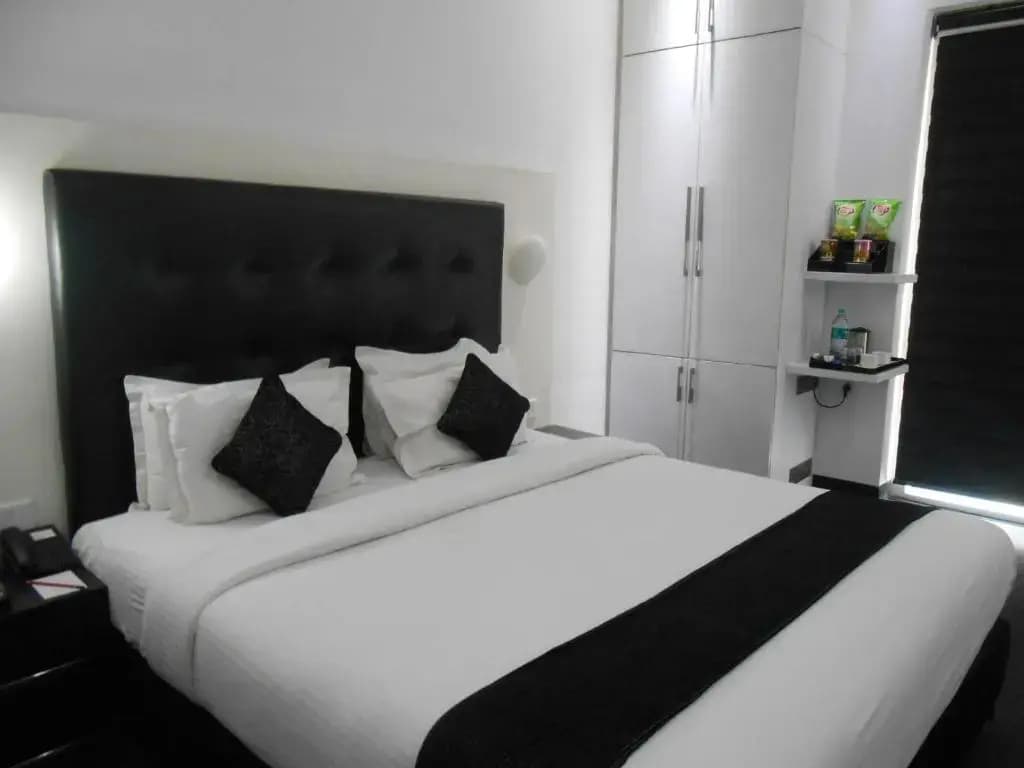 Sapphire Suites