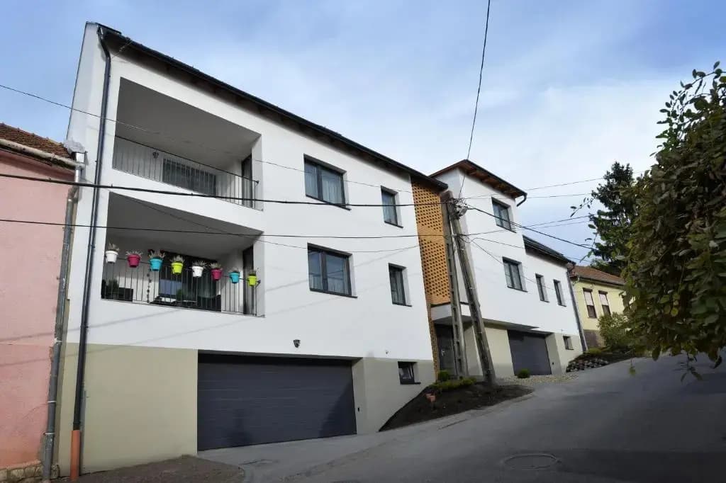 ONE Luxury Suites Eger