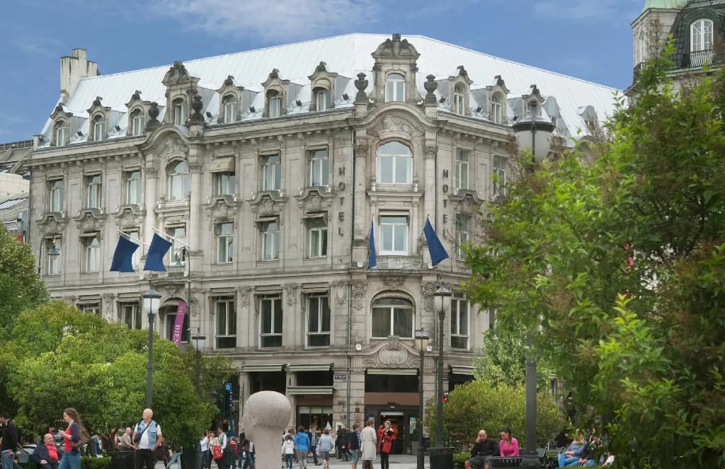 hotel
