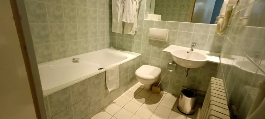 Photo 9