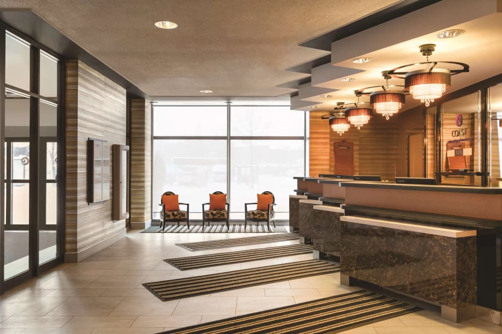 Coast Edmonton Plaza Hotel by APA