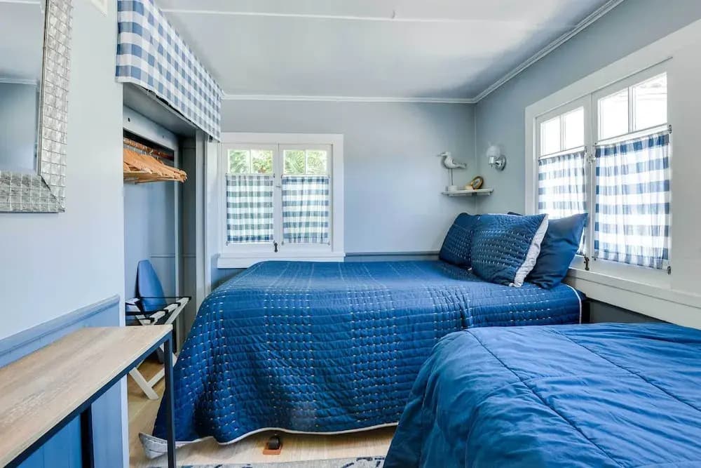 Walk to Beach: Catalina Gem w/ Deck!