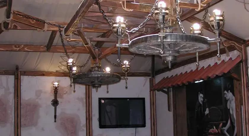 Photo 8