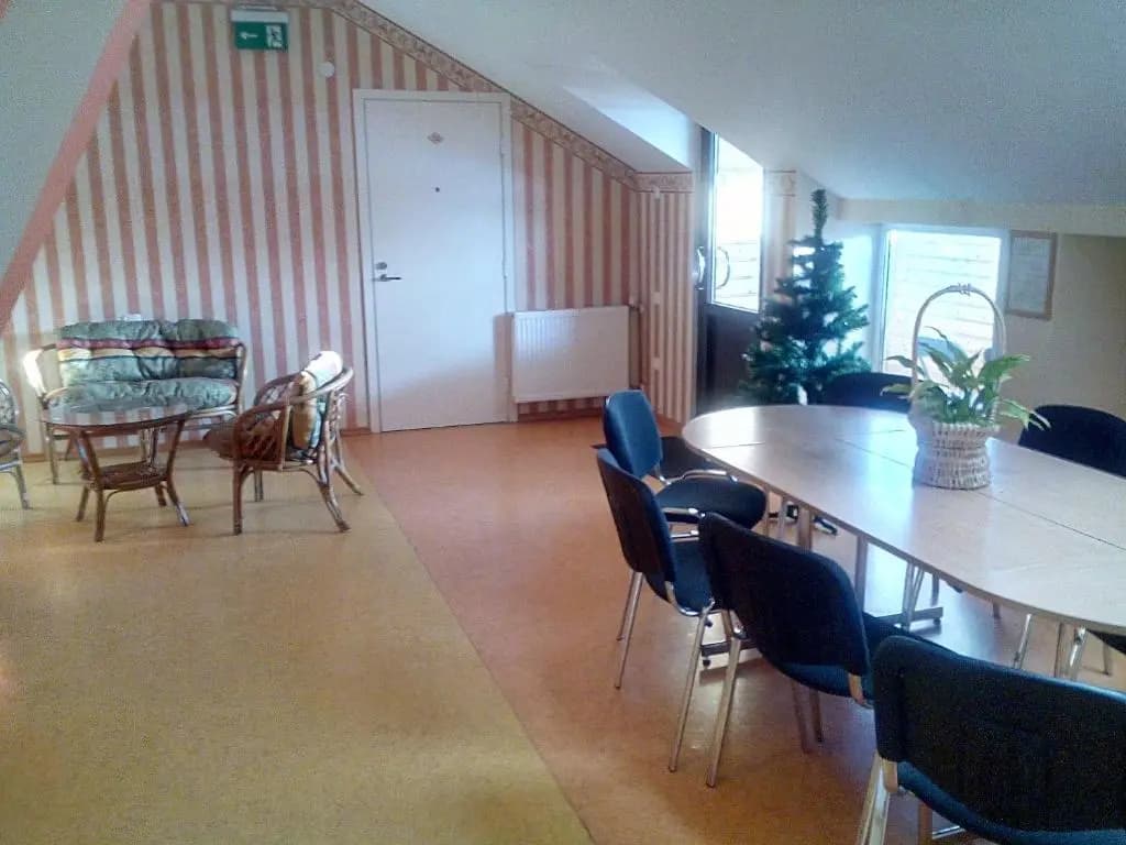 Central Hotel