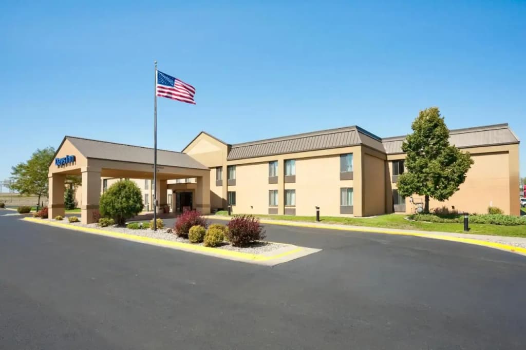 Days Inn by Wyndham Fargo/West Acres