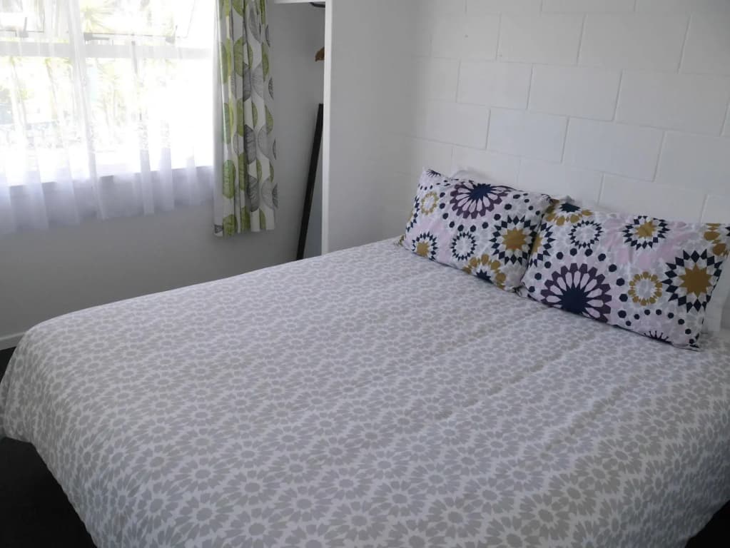 Raglan Palm Beach Motel