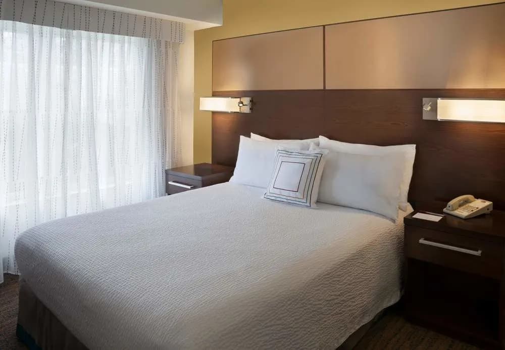 Cambridge Suites Mississauga